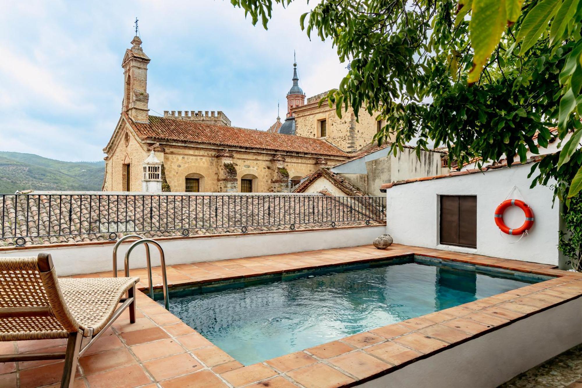 Apartamentos Turisticos El Patio Del Nogal Guadalupe  Esterno foto