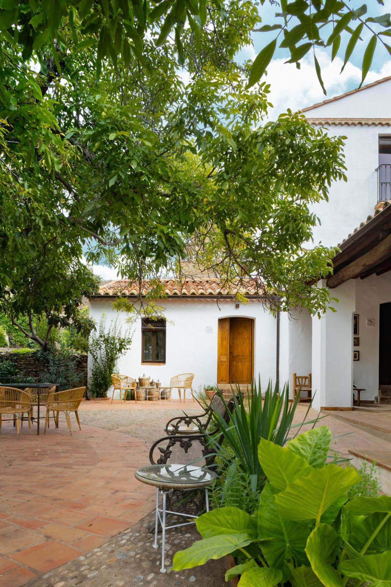 Apartamentos Turisticos El Patio Del Nogal Guadalupe  Esterno foto