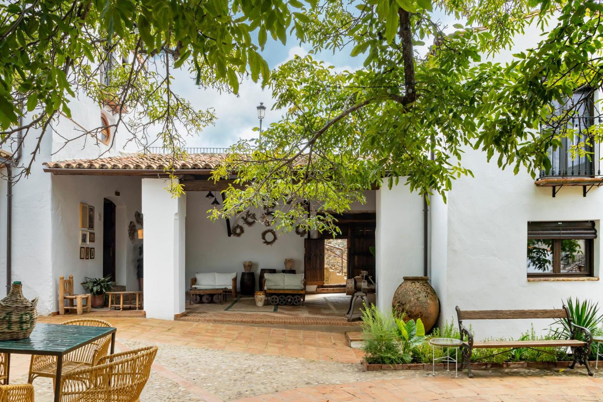 Apartamentos Turisticos El Patio Del Nogal Guadalupe  Esterno foto