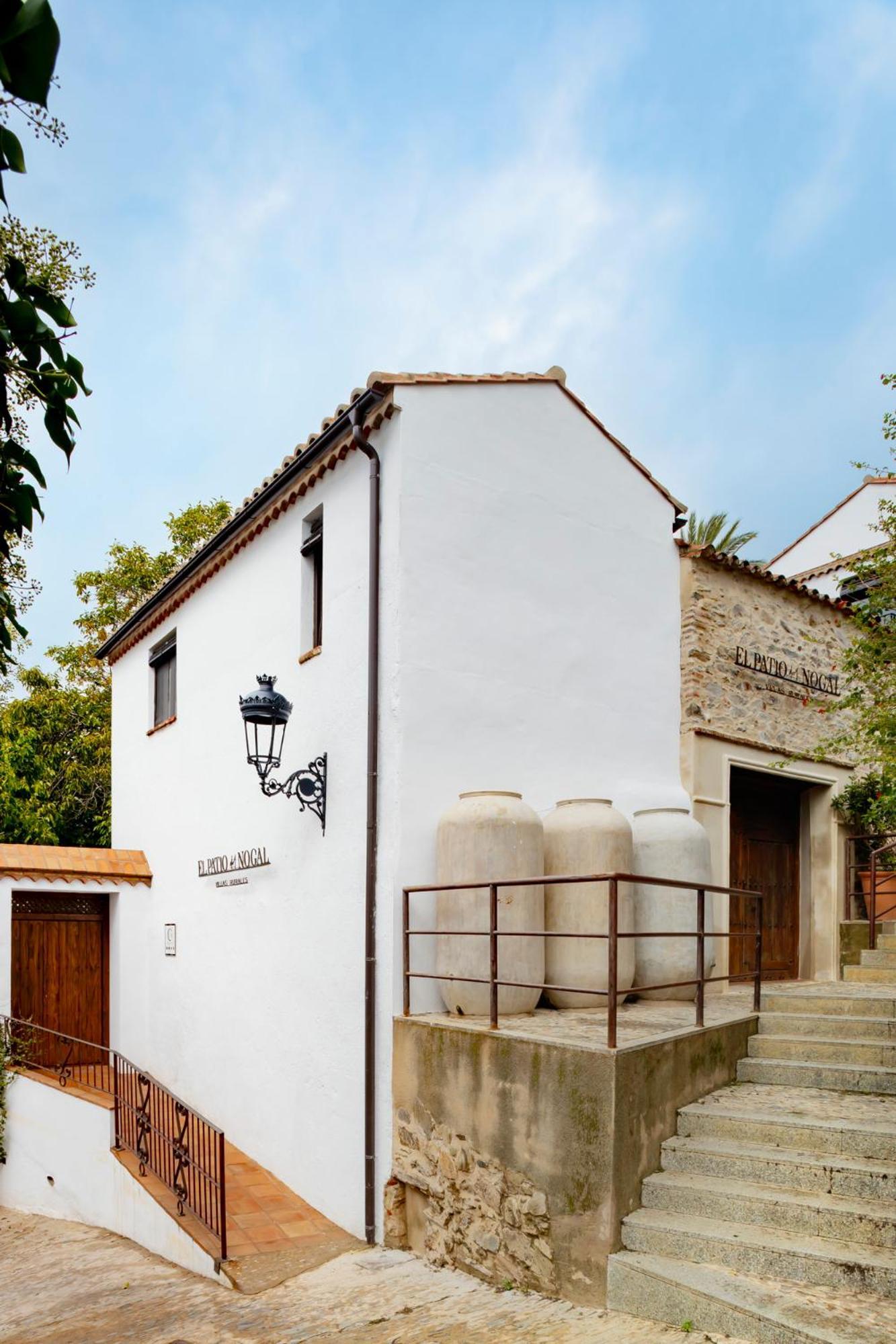 Apartamentos Turisticos El Patio Del Nogal Guadalupe  Esterno foto